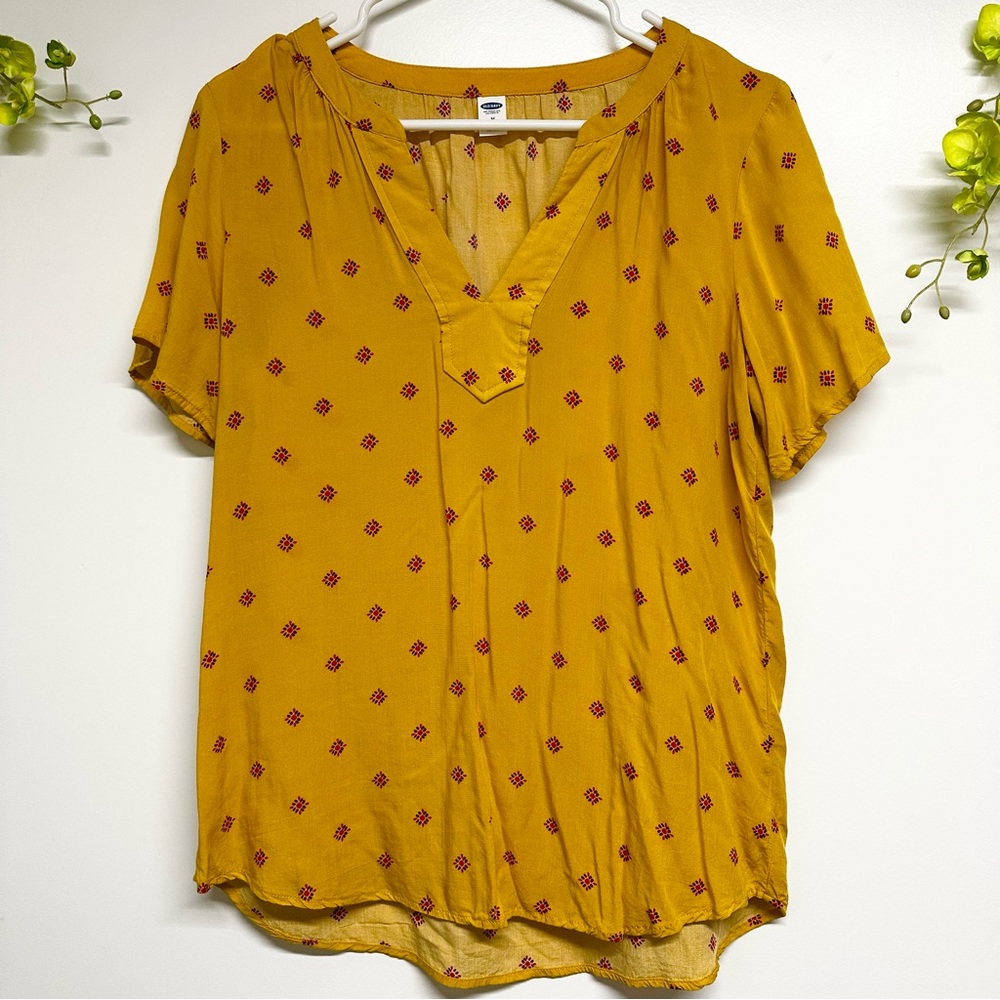 Old Navy size medium tall short sleeve golden short sleeve top - Picture 2 of 5